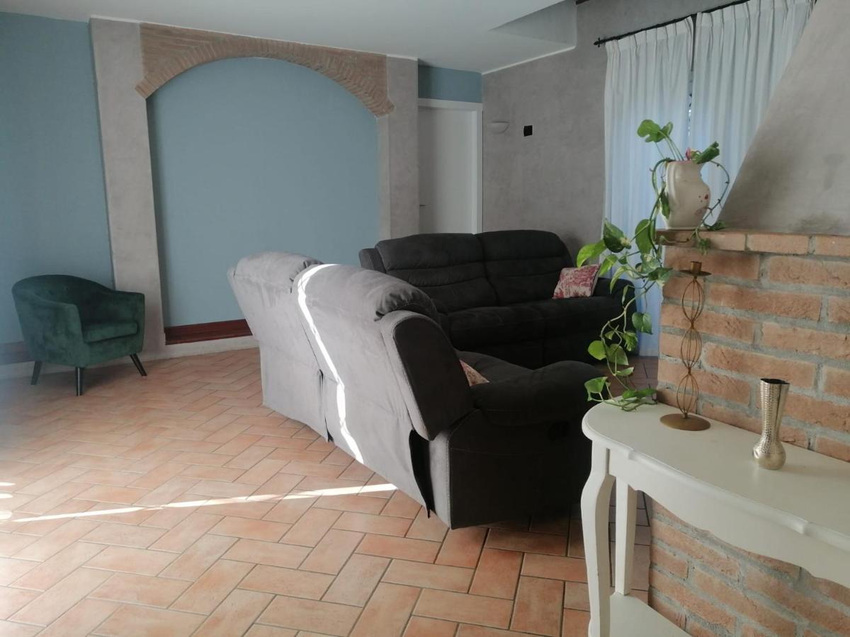 Lussuosa Villa Vicino Alla Stazione Caronno Pertusella Extérieur photo